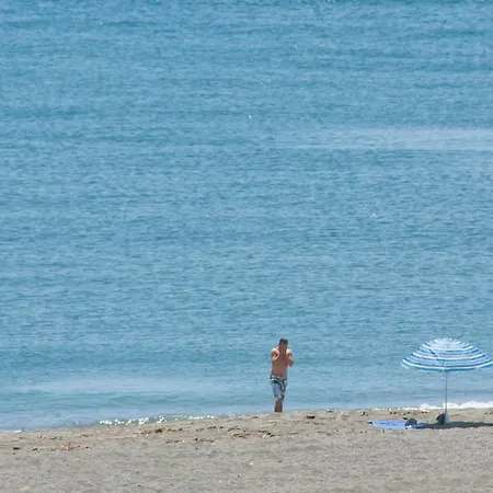 Marina De La Duquesa 847 *